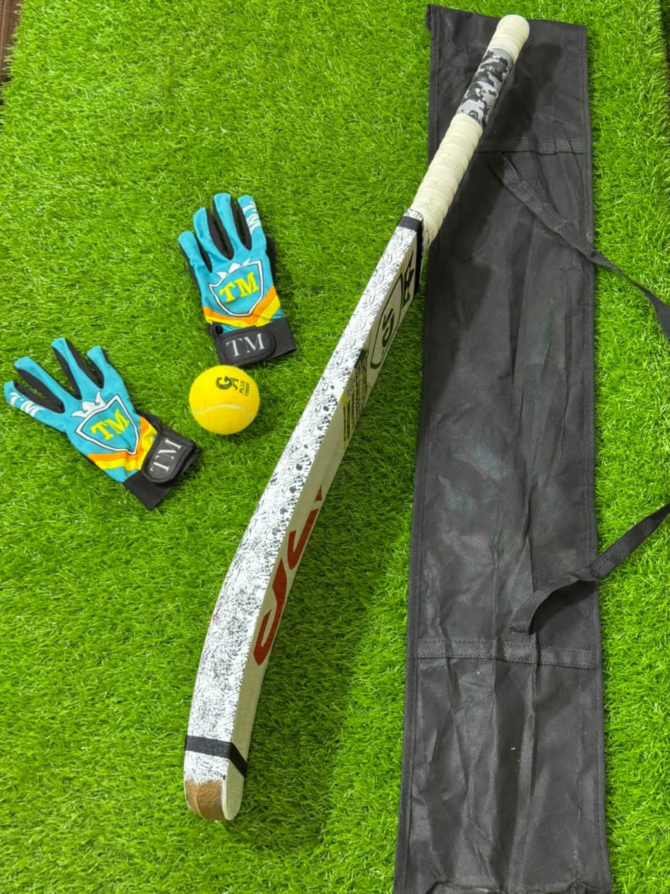 Saki Pure Coconut Wood Bat With Cover
